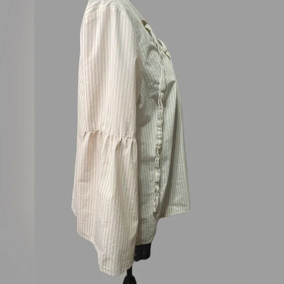 Michael Michael Kors Grommet Lace Up Belle Sleeve Top Size L. - Picture 3 of 6